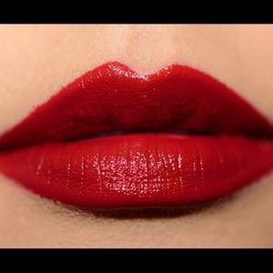 NARS Audacious lipstick in Shirley